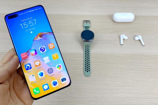 Ce este un ecosistem de dispozitive şi cum se interconectează ele? Huawei P40 Pro + Huawei Watch GT 2e + FreeBuds 3i (Video)