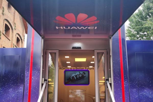 Huawei Roadshow revine în București; Expoziția din 2018 prezintă echipamente 5G și tehnologii IT&C