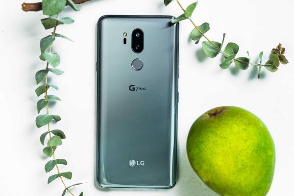 LG G7 ThinQ - Fotografii promo