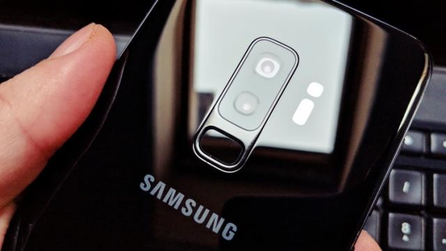 <b>Samsung a vândut 1 milion de unități Galaxy S9 în aproape 2 luni pe piața sud-coreeană; Sub Galaxy S8 și chiar Galaxy S2 la atingerea acestei borne</b>Din câte aflăm astăzi pe seama unui raport emis de către publicația sud-coreeană TheInvestor, se pare că Samsung a reușit să livreze 1 milion de unități Galaxy S9 pe piața din Coreea de Sud, cifră atinsă din momentul lansării comerciale și până