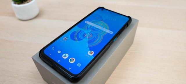 ASUS ZenFone 8: OS, UI, aplicaţii cu un Zen UI 8.0 care e cât mai neintruziv, dar personalizabil