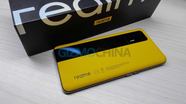 <b>Varianta globală a lui Realme GT 5G este certificată în Europa și apare în fotografii hands-on</b>În urmă cu aproximativ o săptămână cei de la Realme ne anunțau prin intermediul unui teaser despre lansarea lui Realme GT 5G la nivel global, iar acum vine și o certificare din Europa care confirmă planurile brandului