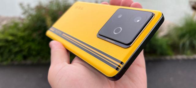 realme GT 7T: Design de Bumblebee, galben și cu raport corp-ecran excelent