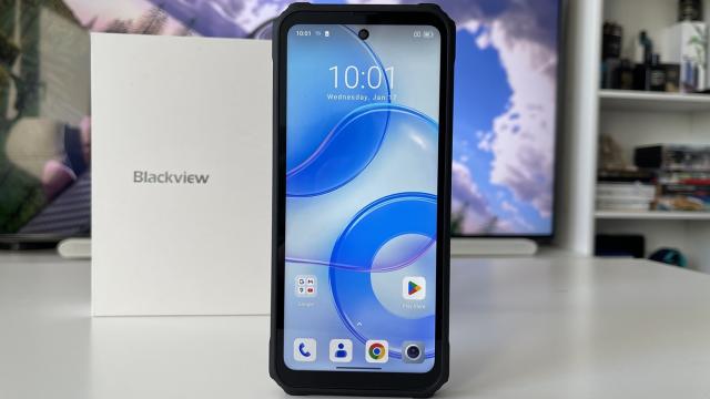<b>Blackview BL8000 5G - OS, UI și aplicații stock la prima vedere, însă interfața DokeOS 4.0 aduce multe opțiuni de personalizare</b>Blackview BL8000 5G vine cu Android 13 și o nouă interfață numită DokeOS 4.0. Până acum am văzut cum se comportă versiunea 3.0 pe tabletele companiei. Ei bine, la prima vedere interfața pare stock. Navigăm fie folosind gesturi, fie prin butoane tactile