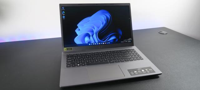 Prezentare Acer Aspire 5 A515-57: Laptop de buget cu construcție excelentă, procesor Intel Core i3-1220P și Windows 11 preinstalat
