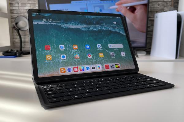 HUAWEI MatePad 11.5: OS, UI și aplicații aplicaţii cu un HarmonyOS mai productiv ca niciodată + tastatură