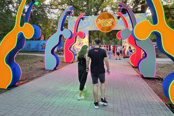 Parizer şi muzică electronică la Summer Well 2023, prin lentila lui Samsung Galaxy Z Flip5