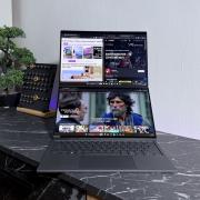 ASUS Zenbook Duo (UX8407) review: Ultrabook dual-screen cu iz de workstation portabil, ideal pentru productivitate on-the-go