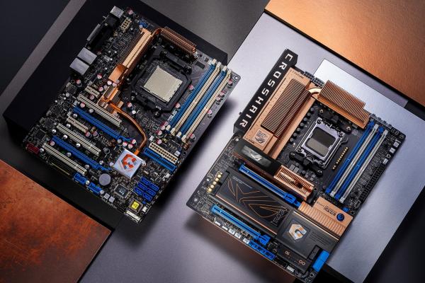 ASUS lansează ROG Crosshair 2006: Placă de bază omagiu pentru primul model ROG, cu design retro și ecran OLED integrat