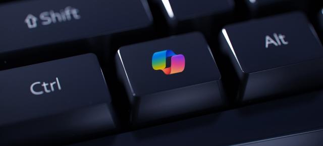 Microsoft face un pas înapoi: Tasta Copilot va putea fi personalizată, mulți utilizatori negăsind o utilitate pentru aceasta