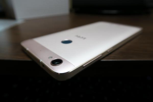LeTV 1S: baterie dezamăgitoare, poate doar în afară de încărcare