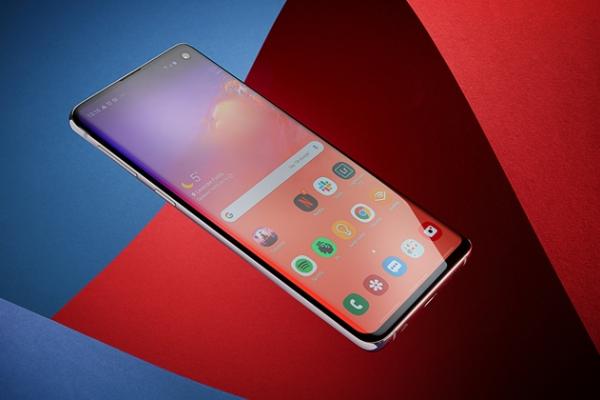 Turul Magazinelor #615: Galaxy S10 roşu sub 3000 de lei, Galaxy A60 mai ieftin decât A50 şi Huawei P30 Pro cu discount şi voucher