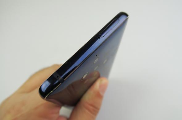 Nokia 9 Pureview - Galerie foto Mobilissimo.ro: Nokia-9-Pureview_128.JPG