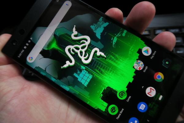 Luminozitate display Razer Phone 2