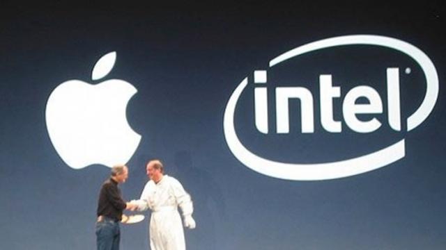 <b>Apple dorea să cumpere o parte din Intel, cea care se ocupă cu cipuri-modem de smartphone; Discuţiile s-ar fi oprit recent</b>Grijile Apple cu privire la componente par a se fi terminat, după ce s-a împăcat cu Qualcomm. Totuşi firma din Cupertino rămâne apropiată şi de Intel, care i-a tot furnizat cipuri-modem în ultimii ani. Atât de apropiate sunt cele două 