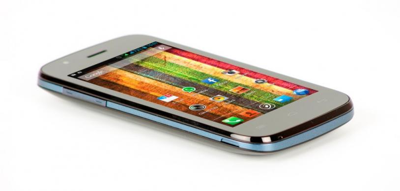 E-Boda lansează două noi smartphone-uri dual SIM: Rainbow V40 și Sunny V35: e_boda_v40_2.jpg