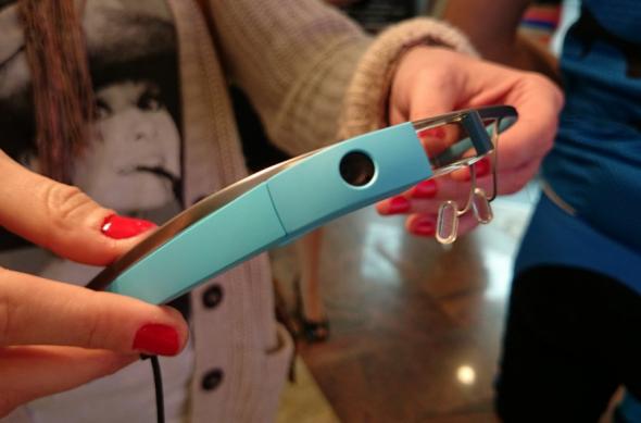 Google Glass "eyes-on" la standul QuickMobile din Băneasa Mall; Detalii despre preț și lansare În România! (Video): dsc_0145jpg.jpg