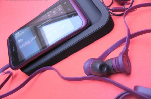 Review HTC Rhyme - telefon single core mov, cu accesorii feminine și mult charm (Video): dscn0278.jpg