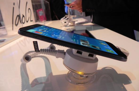 Alcatel One Touch Idol 2 S hands on preview: un midrange foarte subțire cu funcții foto interesante (Retro MWC 2014 - Video): dscn4893jpg.jpg