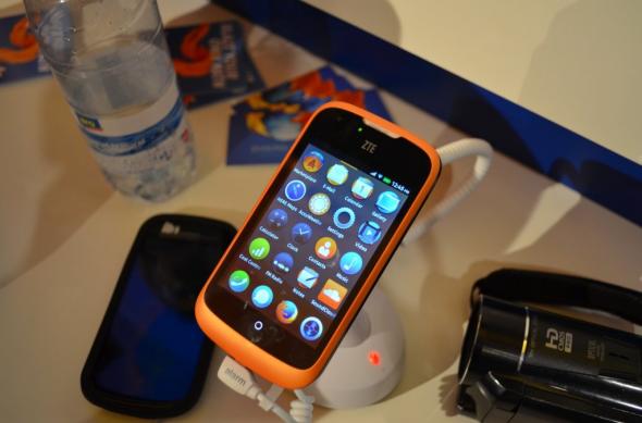 MWC 2013: Firefox OS Într-un hands on preview pe telefonul ZTE Open (Video): firefox_os_16jpg.jpg