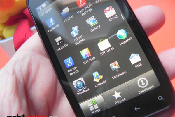 Review HTC Rhyme - telefon single core mov, cu accesorii feminine și mult charm (Video)