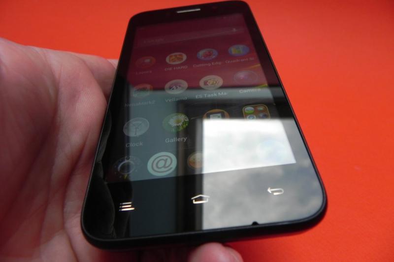 Review Allview P5 Quad: design bun, software excelent, un dual SIM care livrează (Video): allview_p5_quad_review_mobilissimo_ro_14jpg.jpg