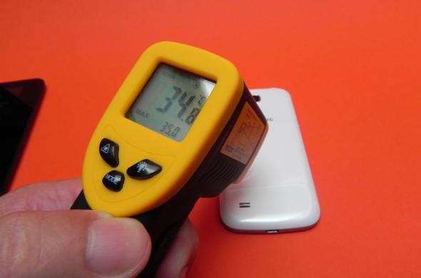 Review Samsung Galaxy S4 Mini: "minionul" lui Galaxy S4 la suprapreț (Video): samsung_galaxy_s4_mini_review_mobilissimo_ro_38jpg.jpg