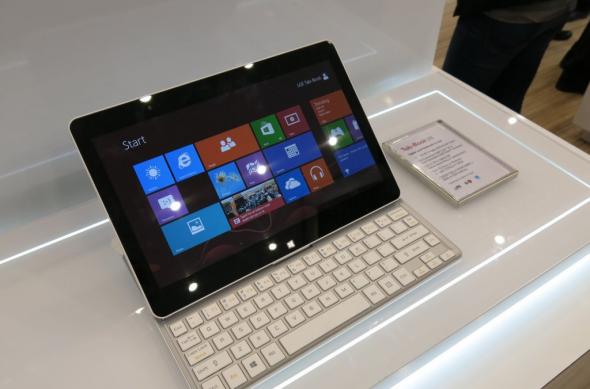 MWC 2013: LG Tab-Book hands on, tableta cu tastatura glisantă și Windows 8 (Video): lg_tab_book_03jpg.jpg