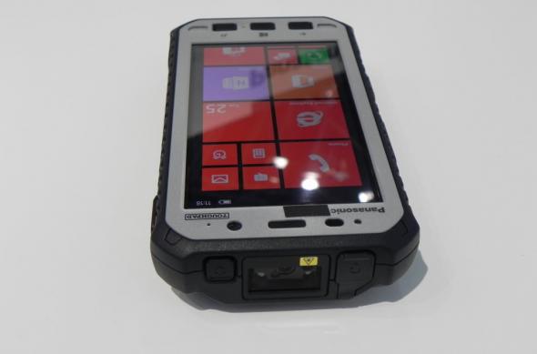 MWC 2014: Panasonic ToughPad 5 hands on preview - telefonul ultrarezistent prin definiție (Video): dscn4975jpg.jpg