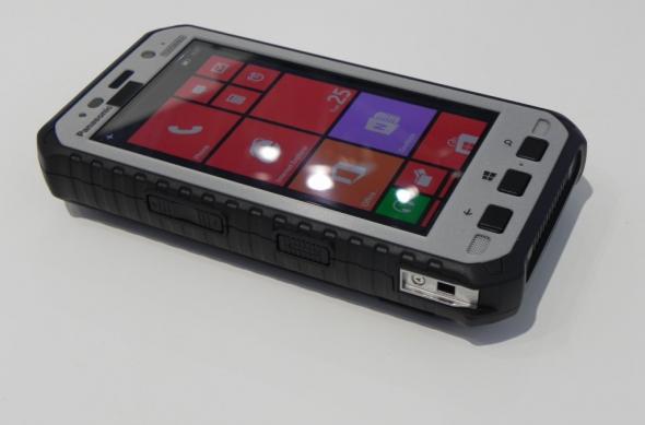 MWC 2014: Panasonic ToughPad 5 hands on preview - telefonul ultrarezistent prin definiție (Video): dscn4971jpg.jpg