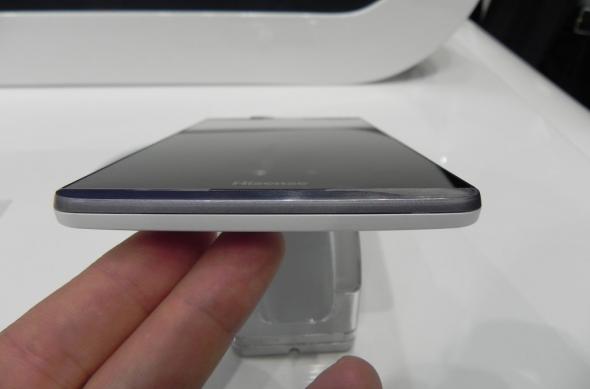 MWC 2014: Hisense Maxe X1 4G hands on preview - un maxi smartphone cu ecran de 6.8 inch: dscn4719jpg.jpg