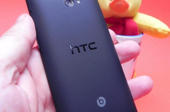 Review HTC Windows Phone 8X: cel mai bun design HTC din ultima vreme și calitate audio deosebită (Video): htc_windows_phone_8x_review_mobilissimo_ro_10.jpg