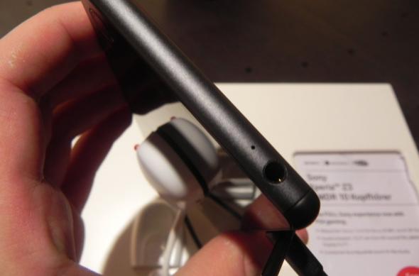 IFA 2014: Sony Xperia Z3 hands on - mult din Xperia Z2, ramă metalică rotunjită si colțuri protejate (Video): dscn9348jpg.jpg