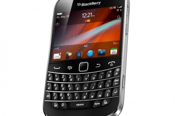 BlackBerry Bold 9900/9930 confirmat oficial; specificațiile se potrivesc cu cele postate pe web!: 9900bold_blk_bottomangle.jpg