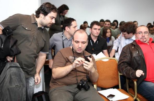 HTC Desire HD debuteaza in Romania, cu noua interfata HTC Sense: htc_desire_hd_lansare_romania_2.jpg