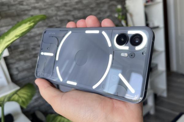 Nothing lansează Glyph Developer Kit: Acum programatorii pot folosi sistemul de LED-uri pentru propriile aplicații