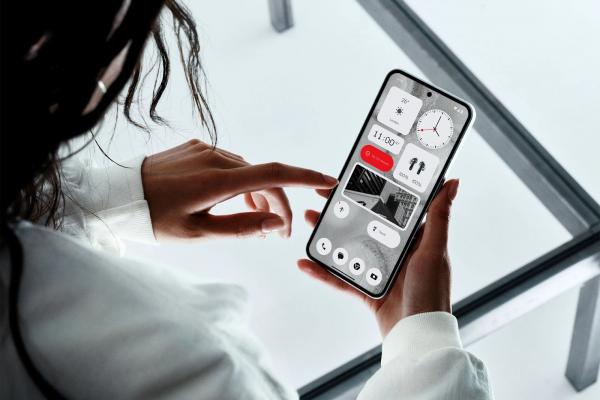 Turul Magazinelor #1386: Cel mai ieftin Nothing Phone (2), Galaxy A54 sub 1600 lei, bandă de alergat la ofertă