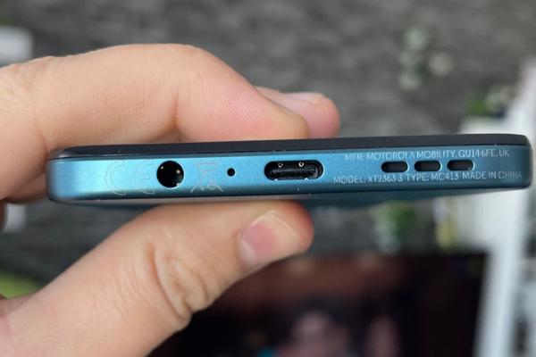 Motorola Moto G34 5G: Acustică asurzitoare, bombastică