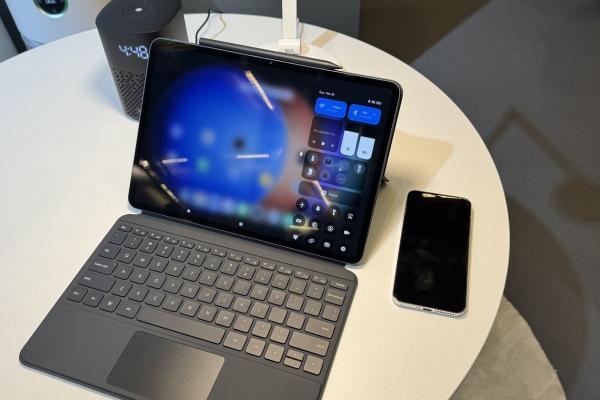 MWC 2024: Xiaomi Pad 6S Pro Hands-on - Am pus mâna pe noua tabletă cu display de 12 inch și procesor Snapdragon 8 Gen 2!