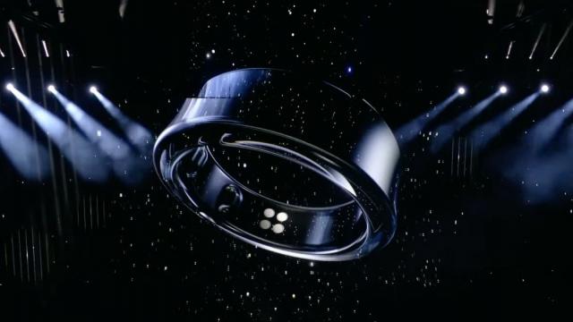 <b>Samsung Galaxy Ring vine la MWC 2024; Inelul inteligent face plăți şi EKG-uri</b>Samsung se număra printre companiile mari care vor avea stand la MWC 2024 şi cei participanţi (inclusiv noi) vor avea şansa de a vedea produse noi acolo, inclusiv unele nelansate încă. Da, aţi ghicit, e vorba despre Samsung Galaxy Ring