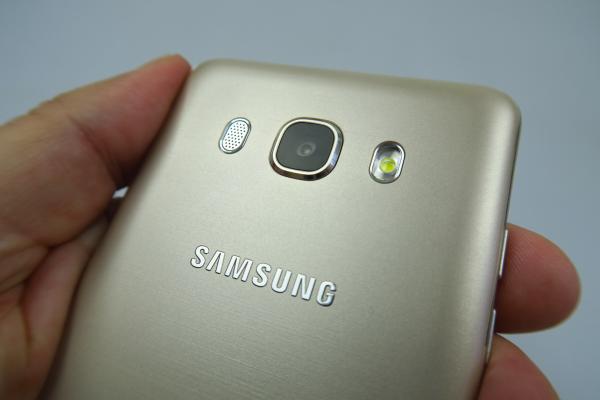 Samsung Galaxy J5 (2016) - Galerie foto Mobilissimo.ro
