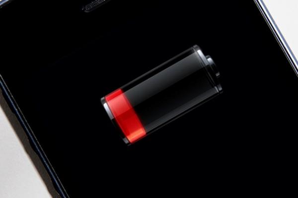 Unele iPhone-uri sunt afectate de un bug apărut în iOS 11.4 ce scade autonomia considerabil