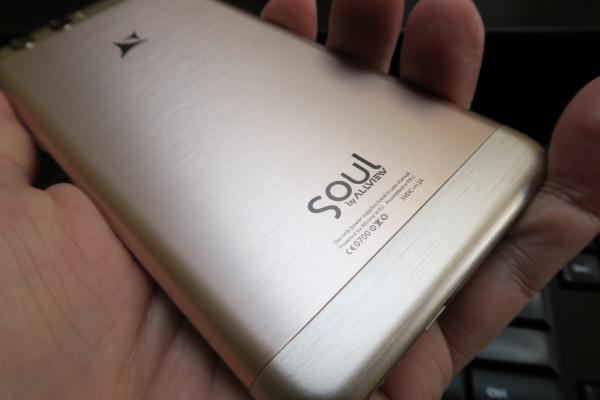 Allview X4 Soul Lite: Baterie acceptabilă în zona midrange, încărcarea se remarcă