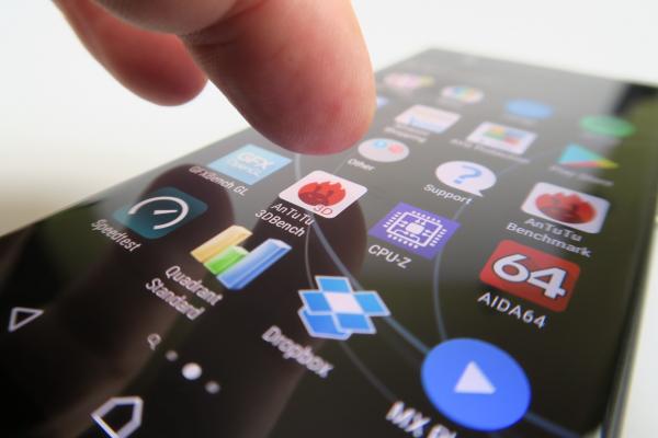 Sony Xperia XA1: Benchmark-uri peste Huawei P10 Lite, fără recorduri la grafică totuşi