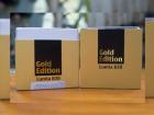 Nokia Lumia 830 Gold Edition fotografiat pe alb și negru, scos din cutie În Vietnam
