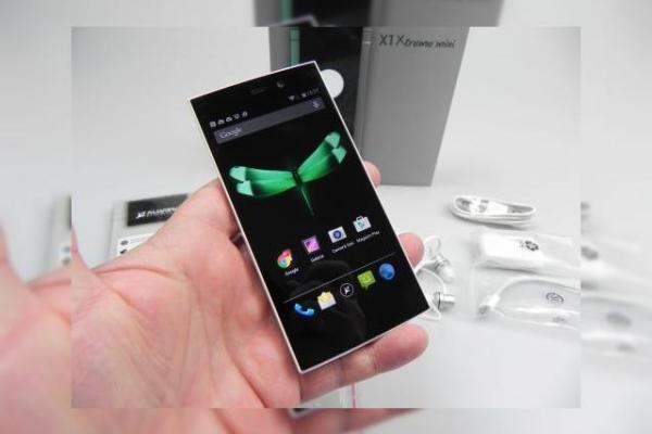 Allview X1 Xtreme Mini Unboxing: mini flagship cu super camere scos din cutia cu hublou (Video)