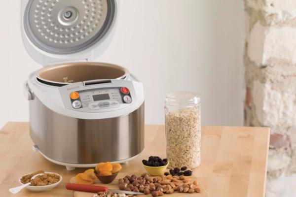 Turul Magazinelor #559: 2 telefoane de gaming la reducere, multicooker Philips, trotinetă şi aspirator robot