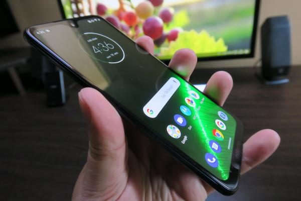 Motorola Moto G7 Plus: Benchmark-uri bunicele pentru midrange, duce şi ceva jocuri mai galonate