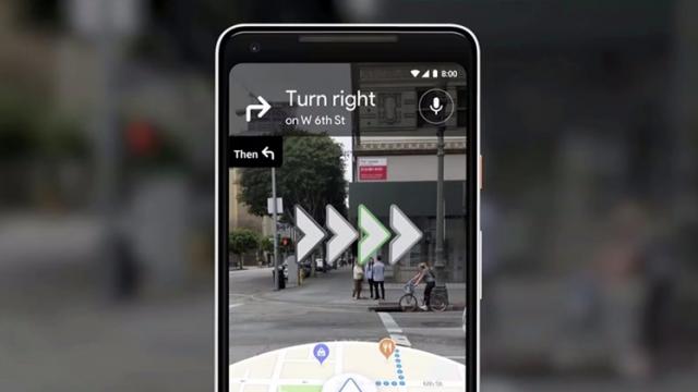 <b>Google lansează în sfârşit navigaţia AR (realitate augumentată) pe telefoanele Pixel</b>Google ne prezenta următorul pas în navigaţie şi anume navigaţia augmented reality încă de anul trecut, dar fără a lansa funcţia pe vreun terminal până acum. De abia în această săptămână a venit pe modelele 