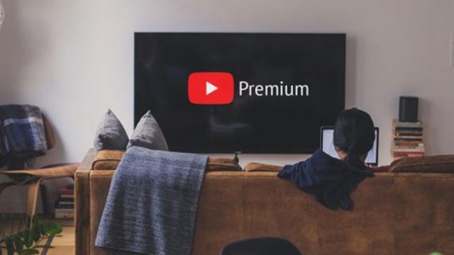 <b>YouTube Music şi YouTube Premium au debutat în România; Iată cât costă abonamentul lunar</b>În ultimele 24 de ore România s-a îmbogăţit cu noi servicii de streaming, prin debutul local al lui YouTube Music şi YouTube Premium. Aceste servicii le permit utilizatorilor să asculte muzică fără reclame şi cu ecranul telefonului 